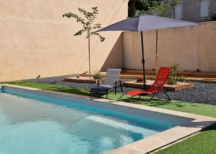 Dom wakacyjny Charming Master House With Private Pool Quarante